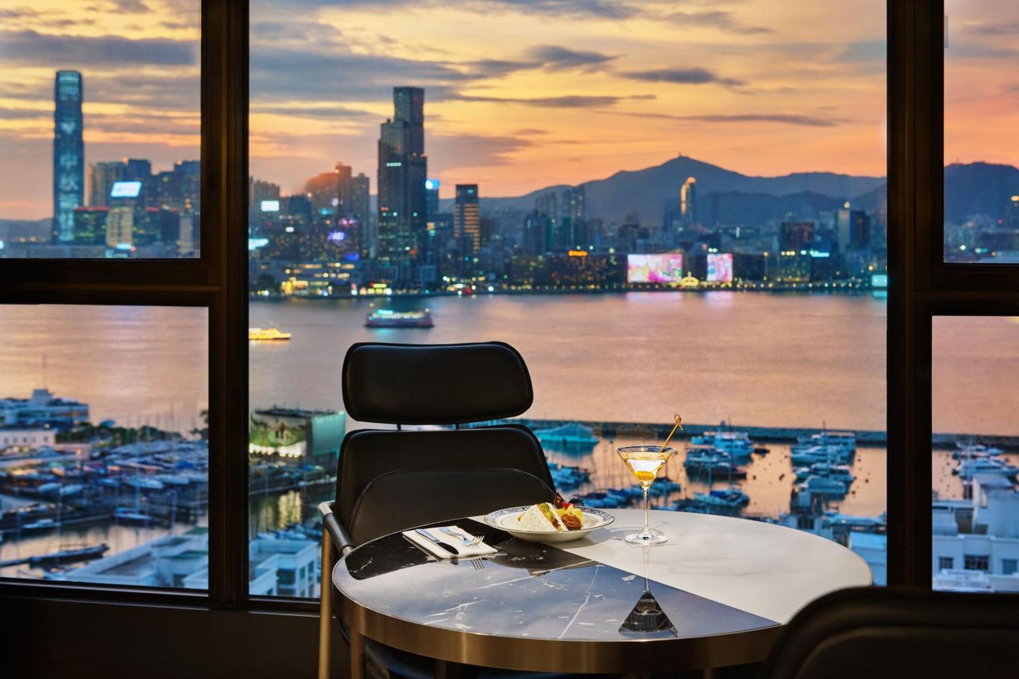 香港柏宁铂尔曼酒店 外观 照片 View from the Club Lounge