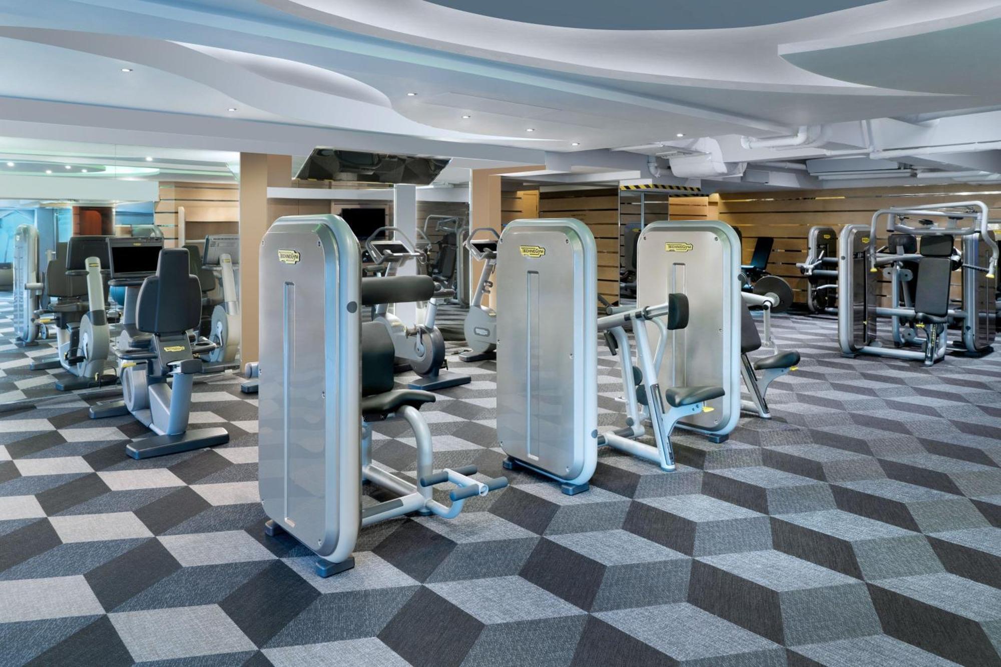 香港柏宁铂尔曼酒店 外观 照片 The gym at the hotel